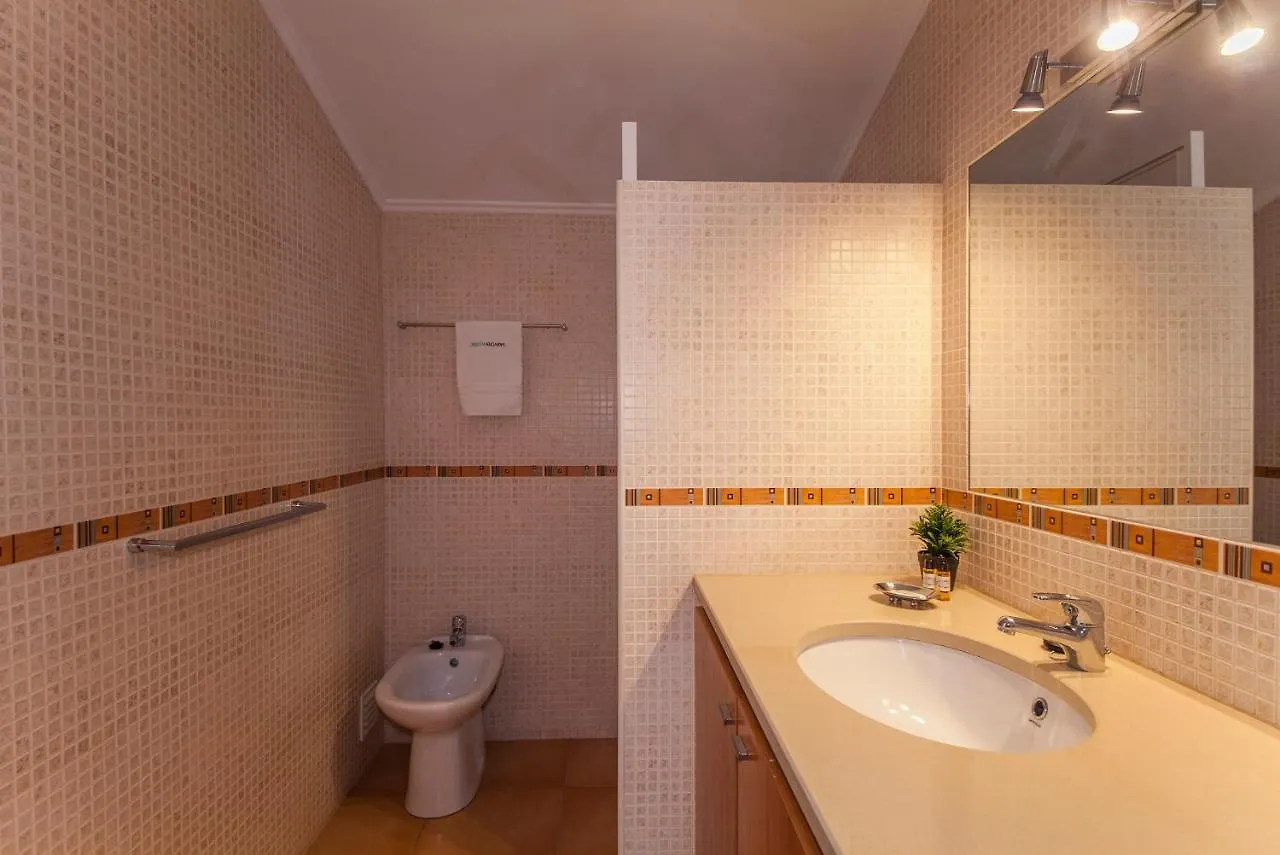 A14 - Cozy Torraltinha Apartment Lagos